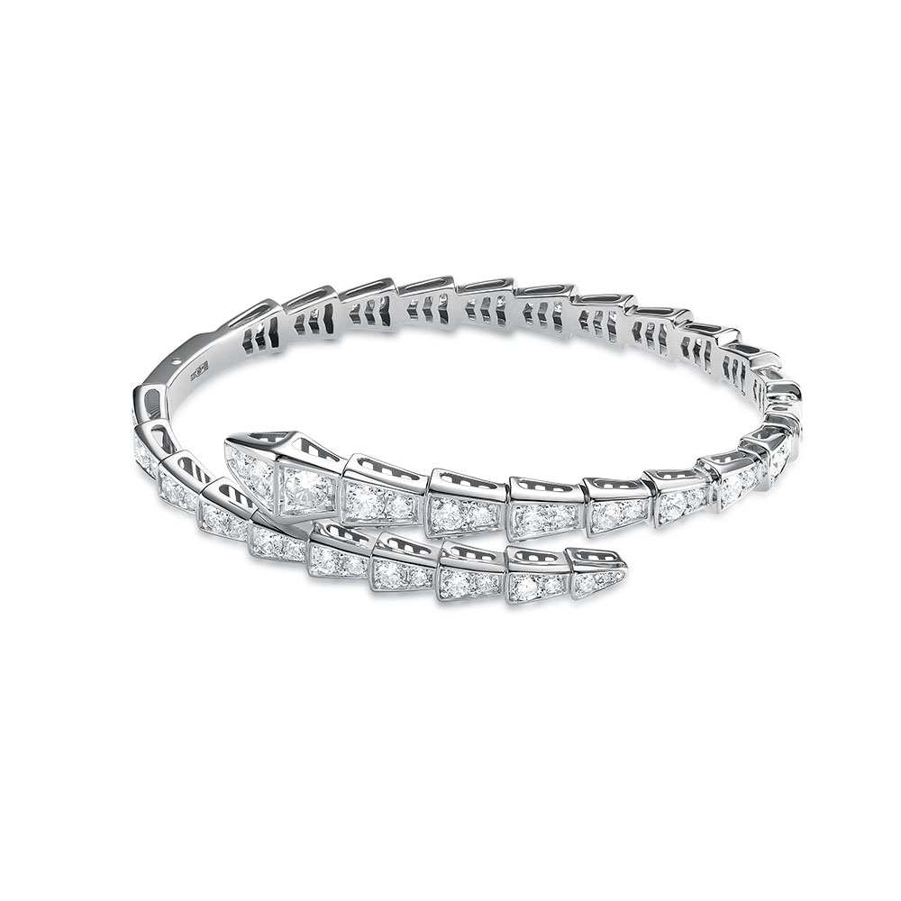 Браслет жесткий из серебра с фианитами