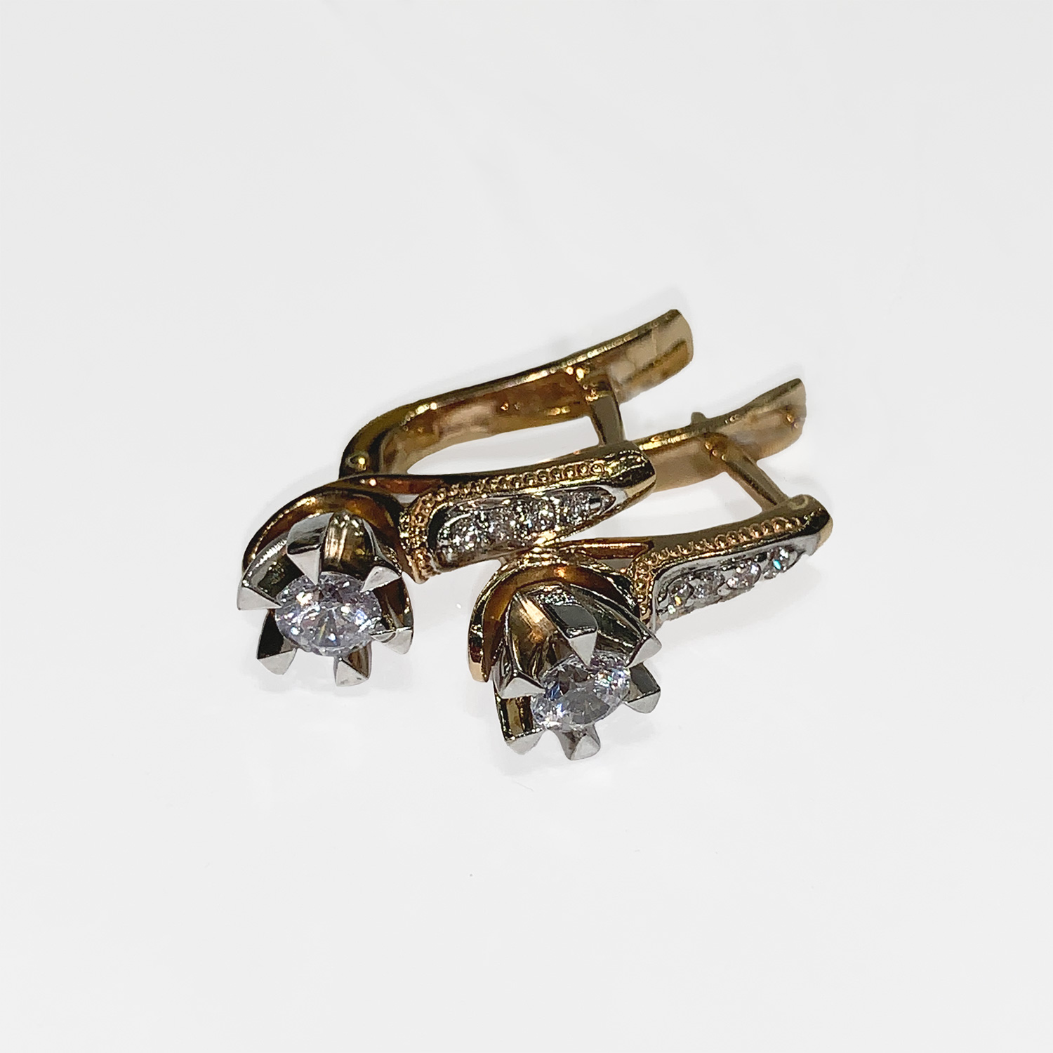 Серьги из красного золота с фианитами Ювелирное изделие - Серьги из красного золота с фианитами в магазине Best-Gold 021779