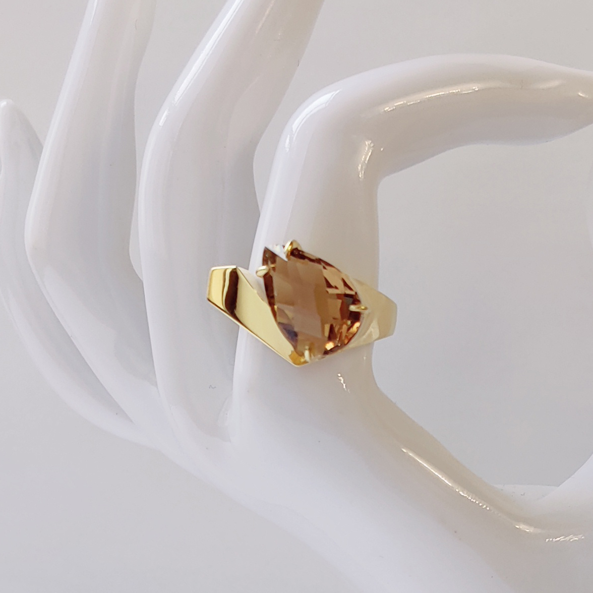 Ювелирное изделие - Бижутерное кольцо с фианитами в магазине Best-Gold 152652