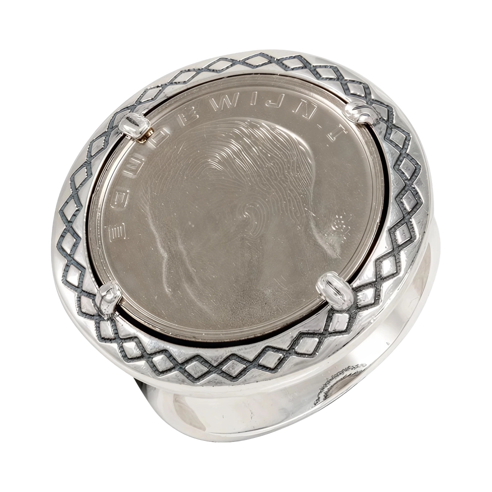 Ювелирное изделие - Кольцо из серебра в магазине Best-Gold 156371