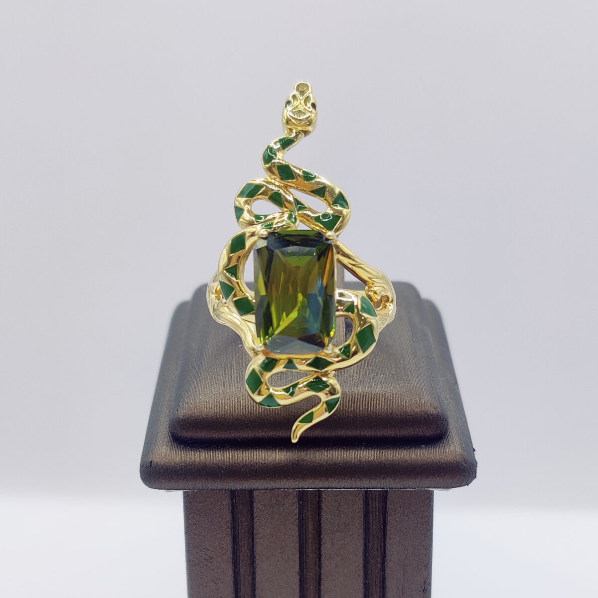 Ювелирное изделие - Бижутерное кольцо с фианитами в магазине Best-Gold 141993