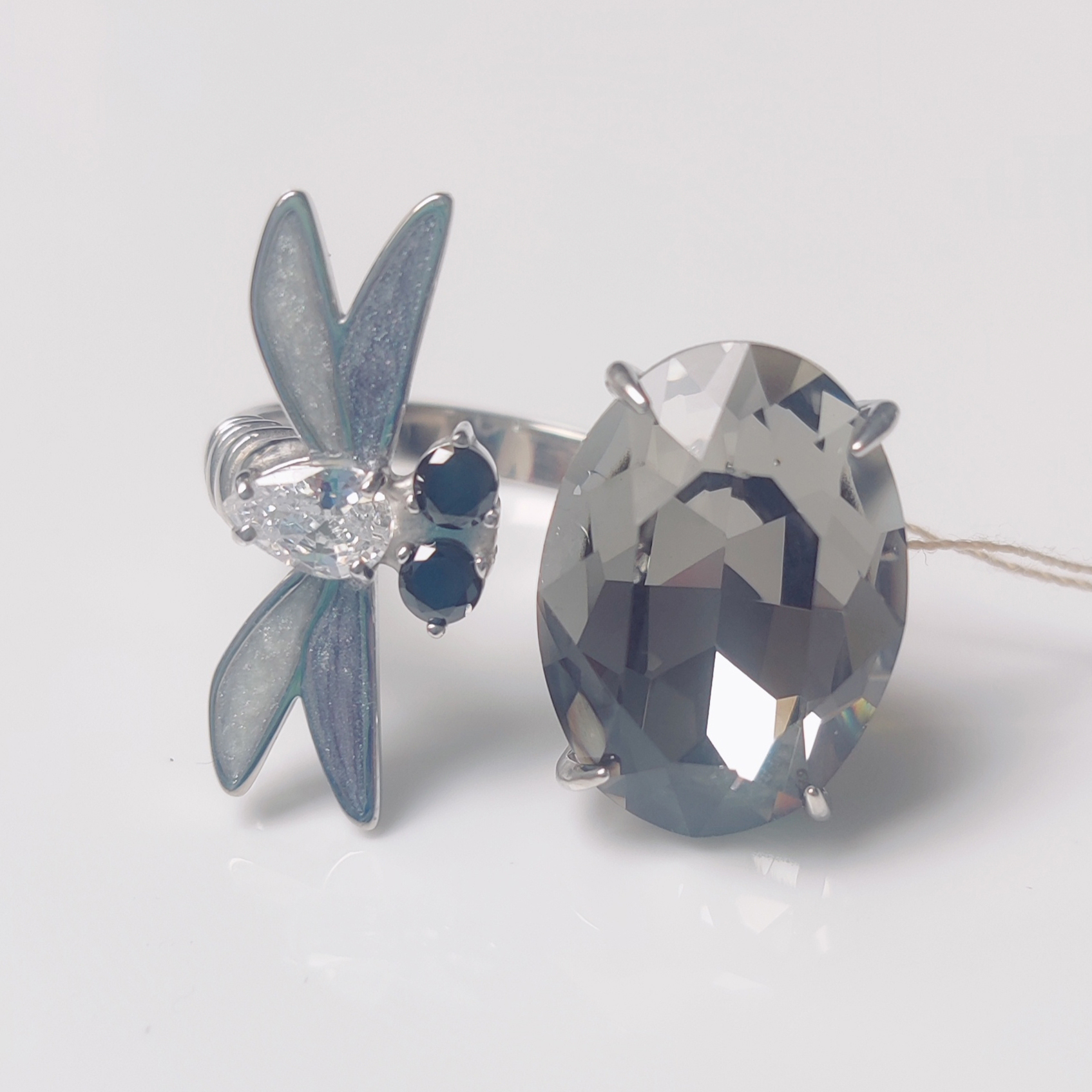 Бижутерное кольцо с фианитами Ювелирное изделие - Бижутерное кольцо с фианитами в магазине Best-Gold 152647