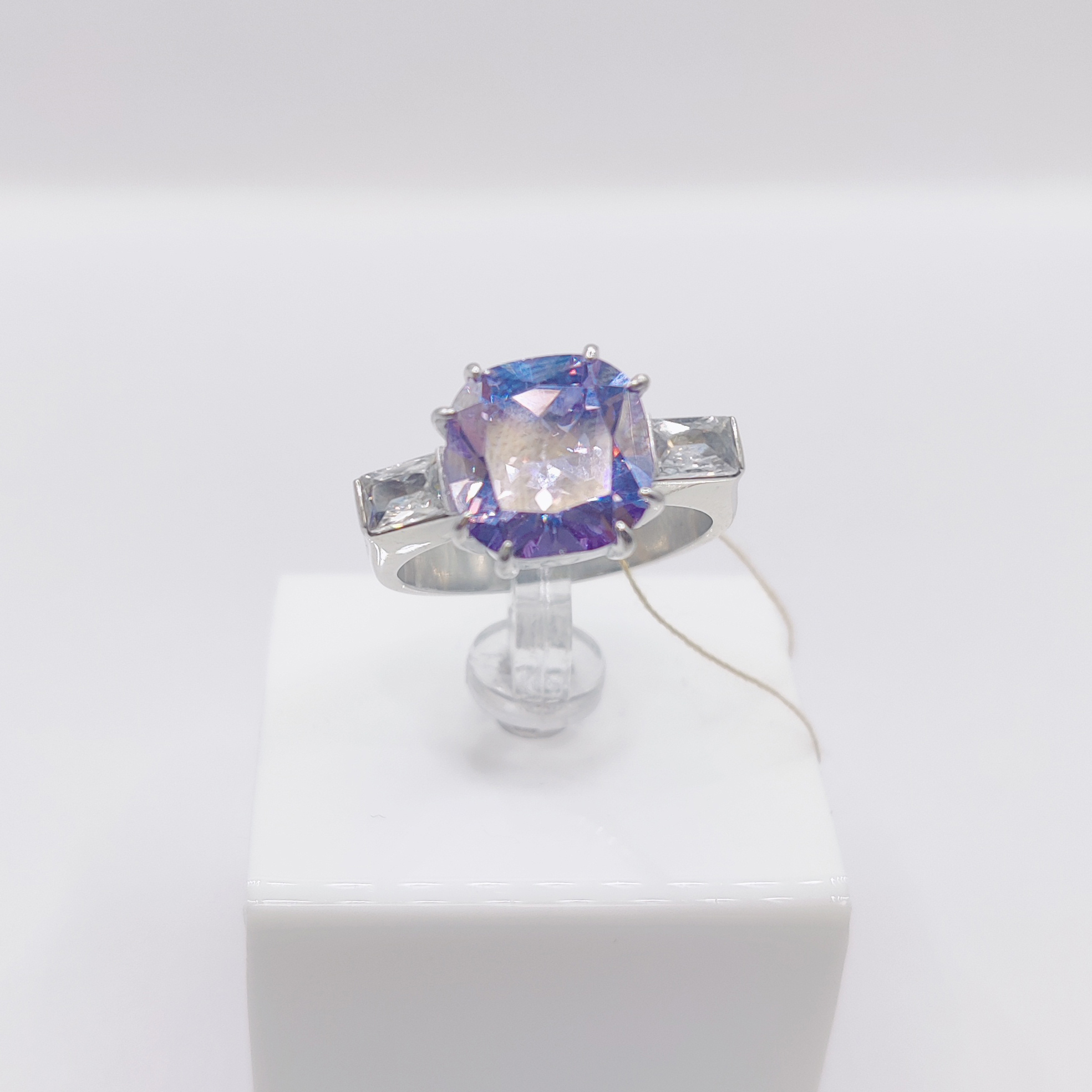 Ювелирное изделие - Бижутерное кольцо с фианитами в магазине Best-Gold 149056