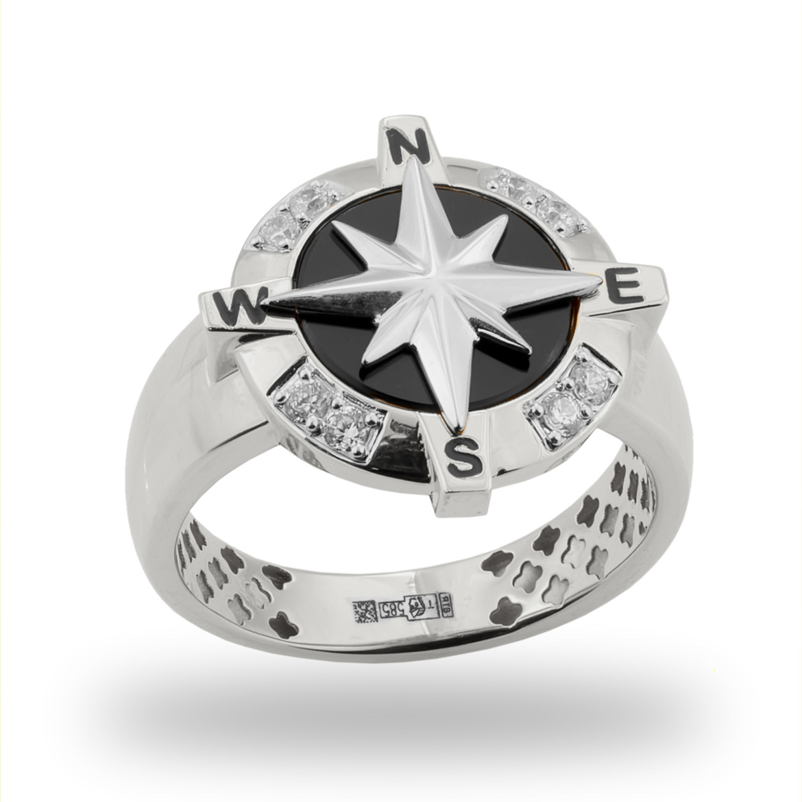 Мужская печатка из белого золота с ониксом и фианитами