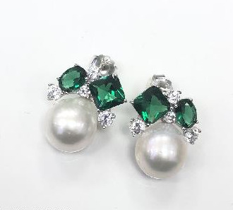Ювелирное изделие - Серьги из серебра с жемчугом и цирконами в магазине Best-Gold 150894