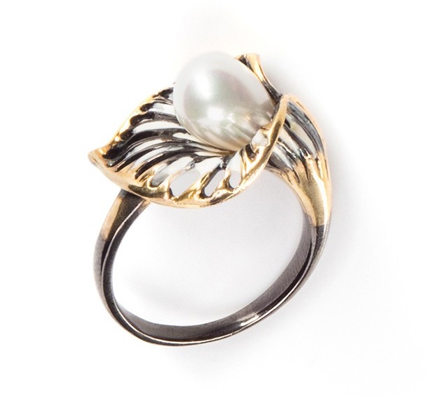 Кольцо из серебра с жемчугом Ювелирное изделие - Кольцо из серебра с жемчугом в магазине Best-Gold 124155