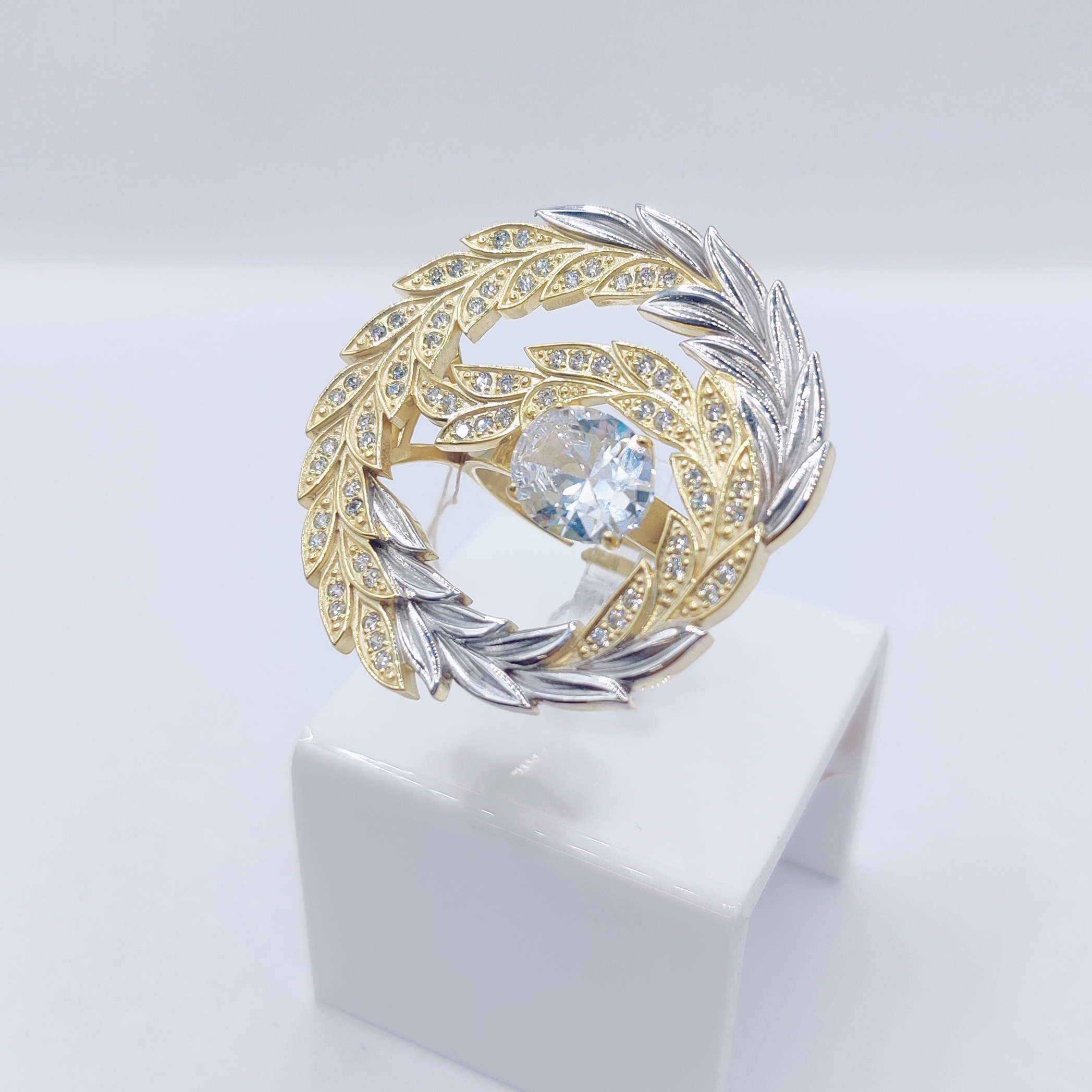 Ювелирное изделие - Бижутерное кольцо с фианитами в магазине Best-Gold 150810