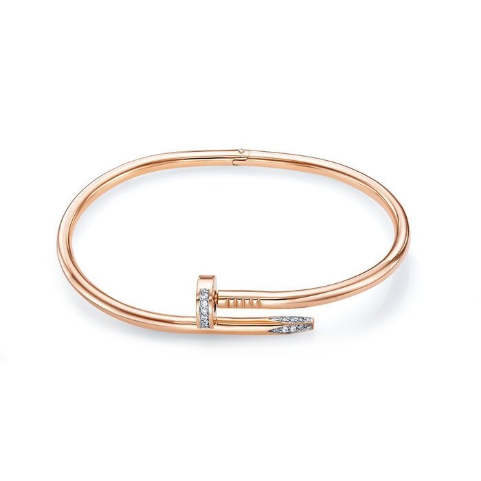 Браслет жесткий в красном золоте с фианитами Ювелирное изделие - Браслет жесткий в красном золоте с фианитами в магазине Best-Gold 142182