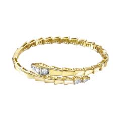 Ювелирное изделие - Браслет жесткий из желтого золота с фианитами в магазине Best-Gold 141025