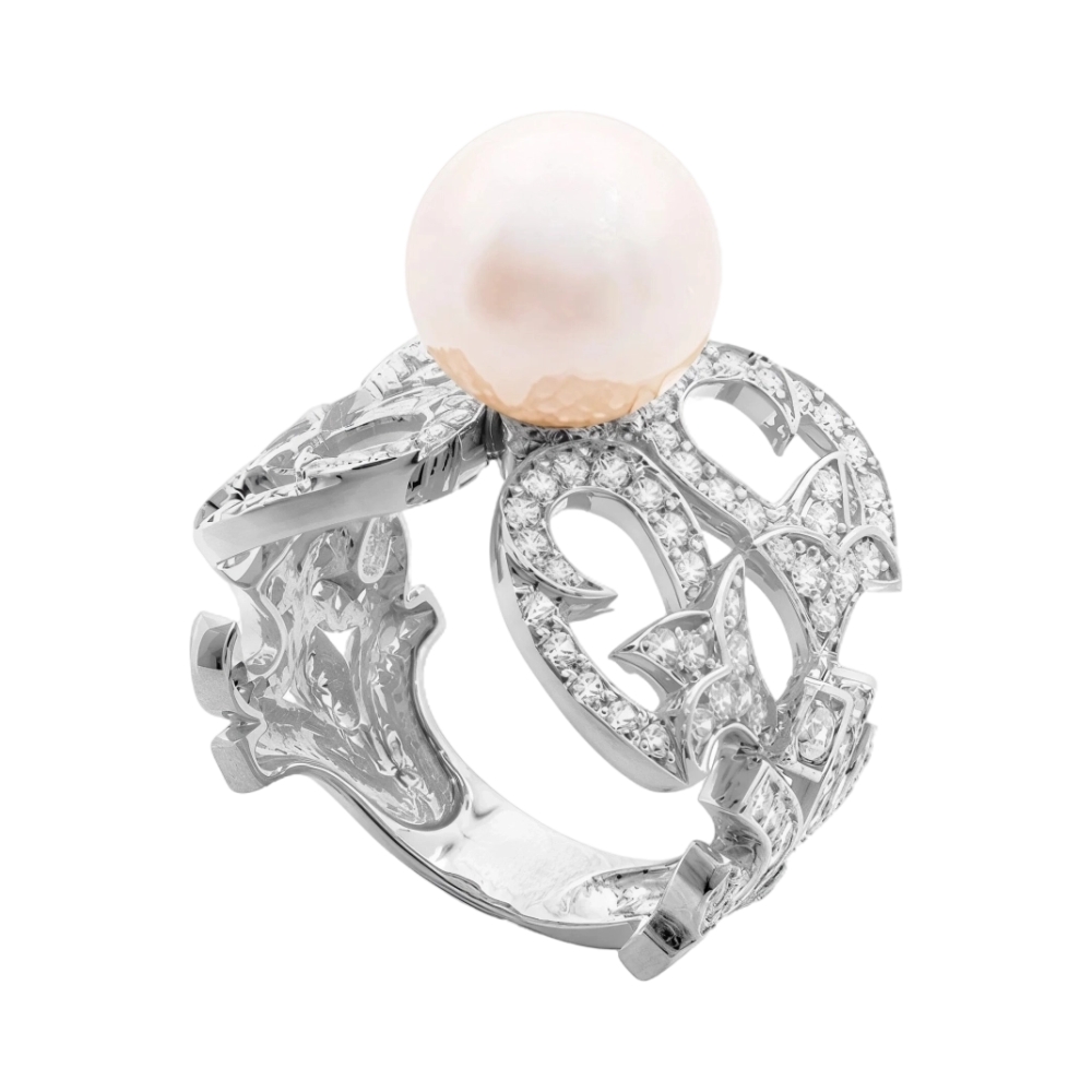 Кольцо из серебра с жемчугом и фианитами Ювелирное изделие - Кольцо из серебра с жемчугом и фианитами в магазине Best-Gold 015352
